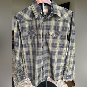 Country Legend BOYS’ XL Green and Black Plaid Button-Down Long Sleeve Shirt